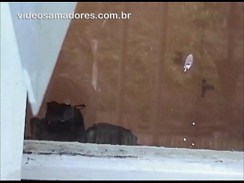 ❤️ Azgın adam kız arkadaşını başka bir adamla izliyor, çifti rahatsız etmeden sikiş videosu çekiyor ❤️ Seks bizde ﹏