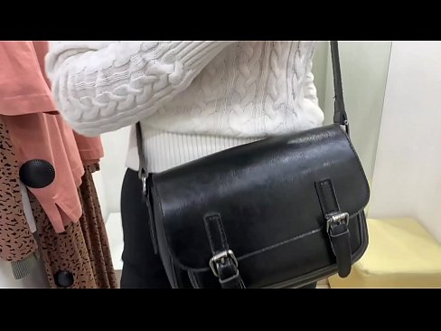 ❤️ Montaj odasında bir yapay penis ile genç orospu FeralBerry kamu mastürbasyon ❤️ Seks bizde ﹏